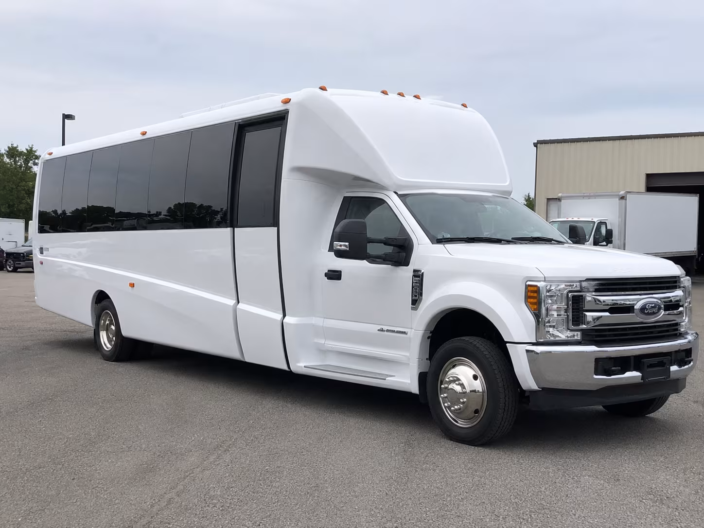 bachelorette and birthday party buses rolling through huntsville