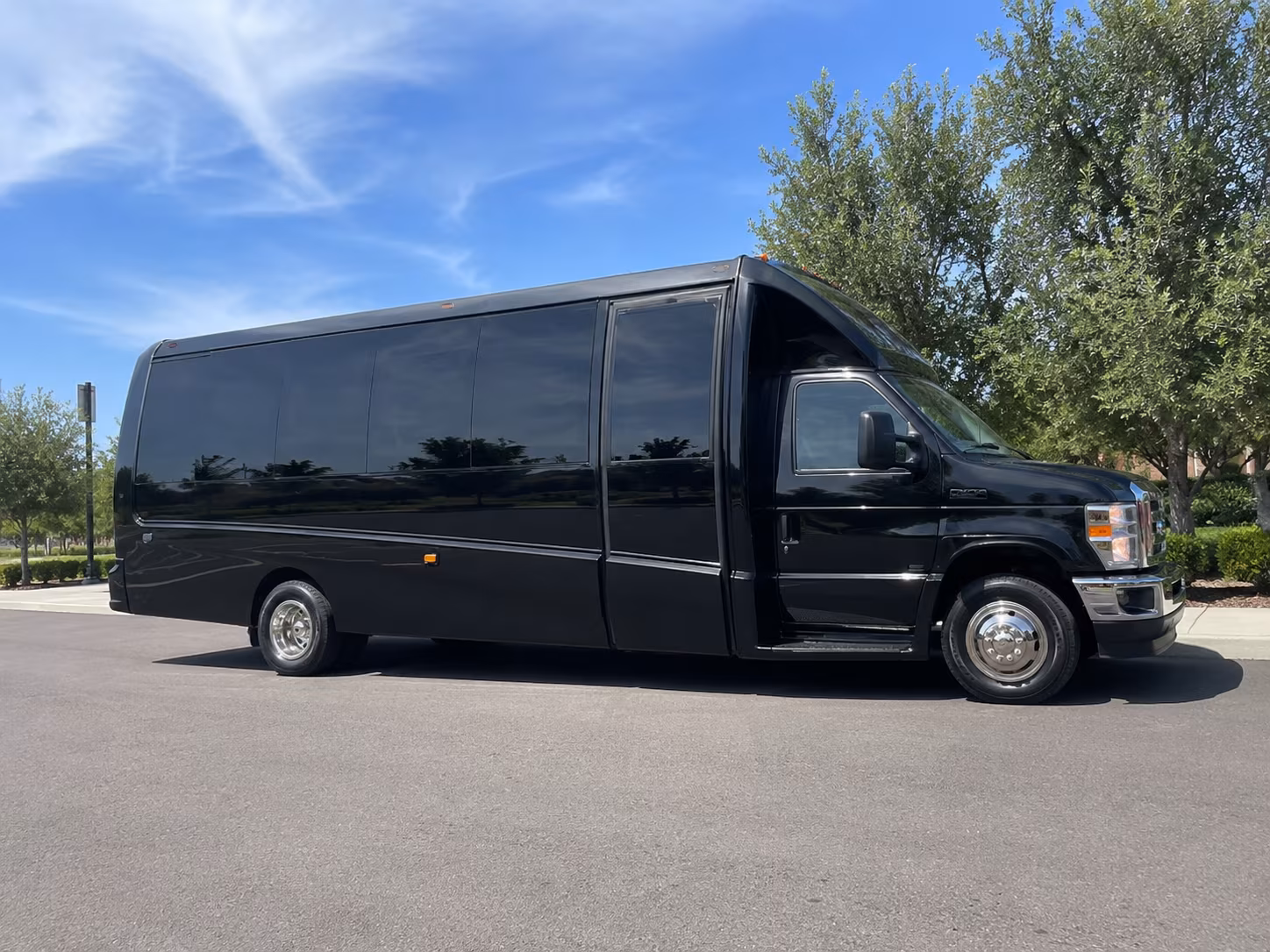bus rentals for music festival weekends near huntsville