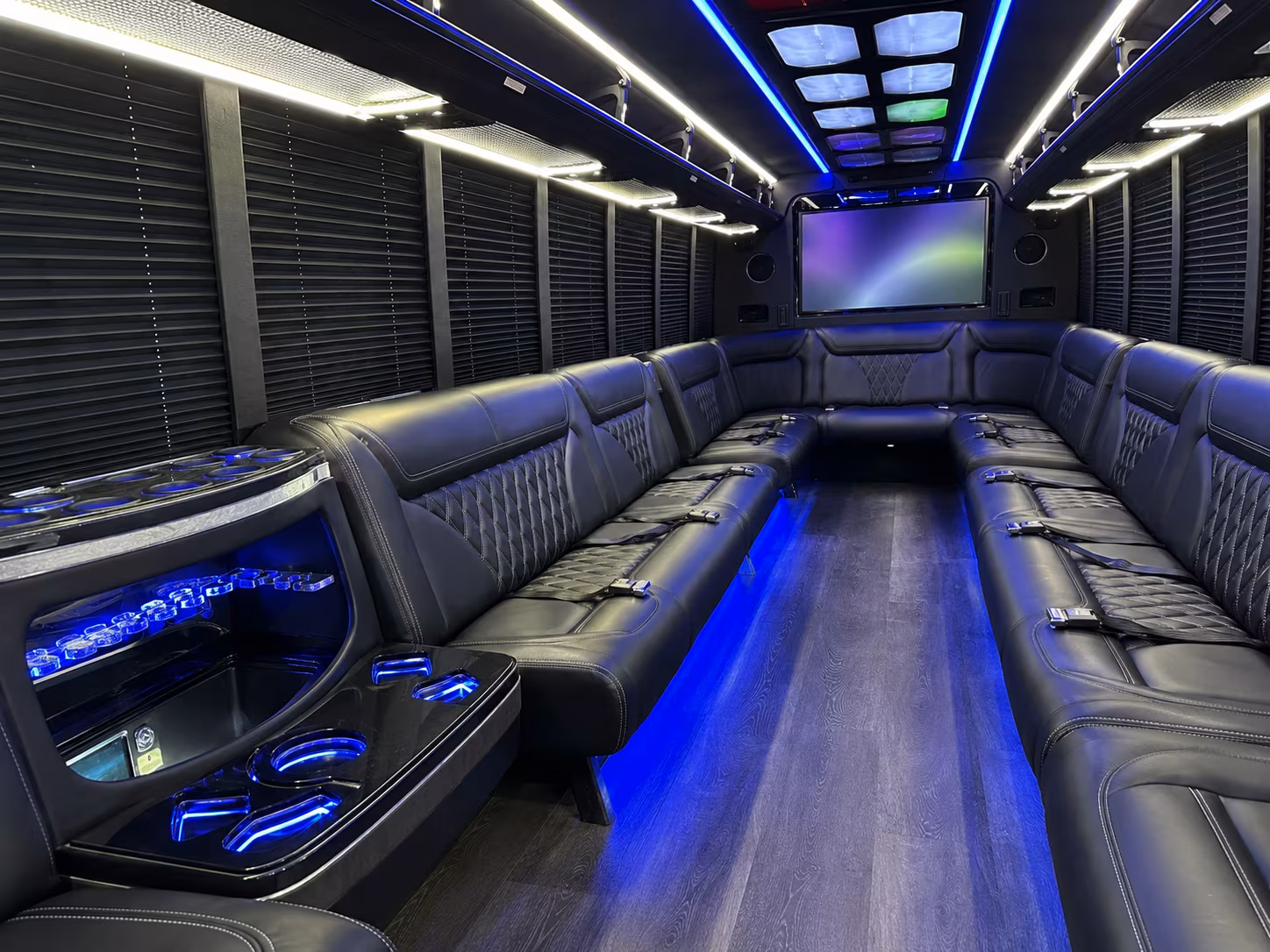 huntsville 20 passenger party bus inside