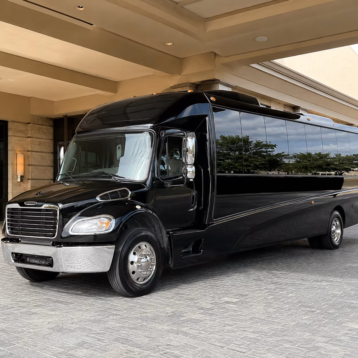 huntsville 25 passenger minibus