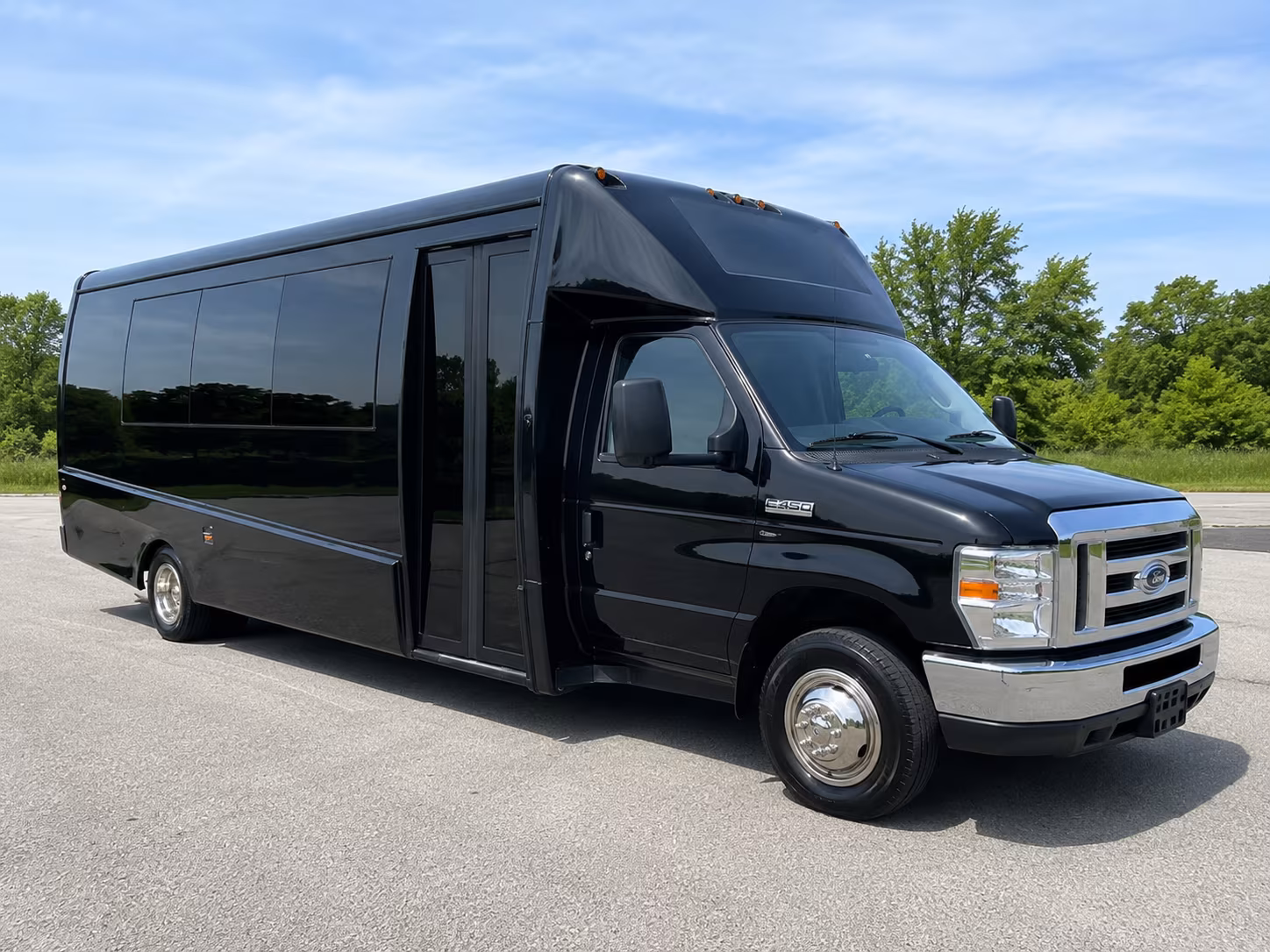 minibuses and charter buses for huntsville corporate retreats and team outings
