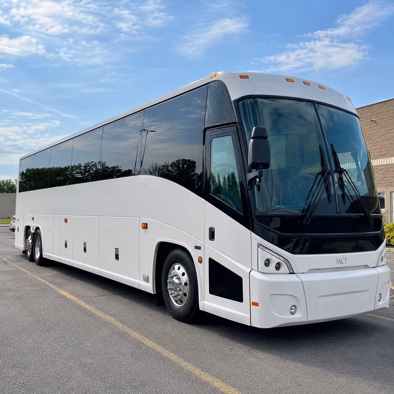 shift shuttle buses for huntsville manufacturing and warehouse groups
