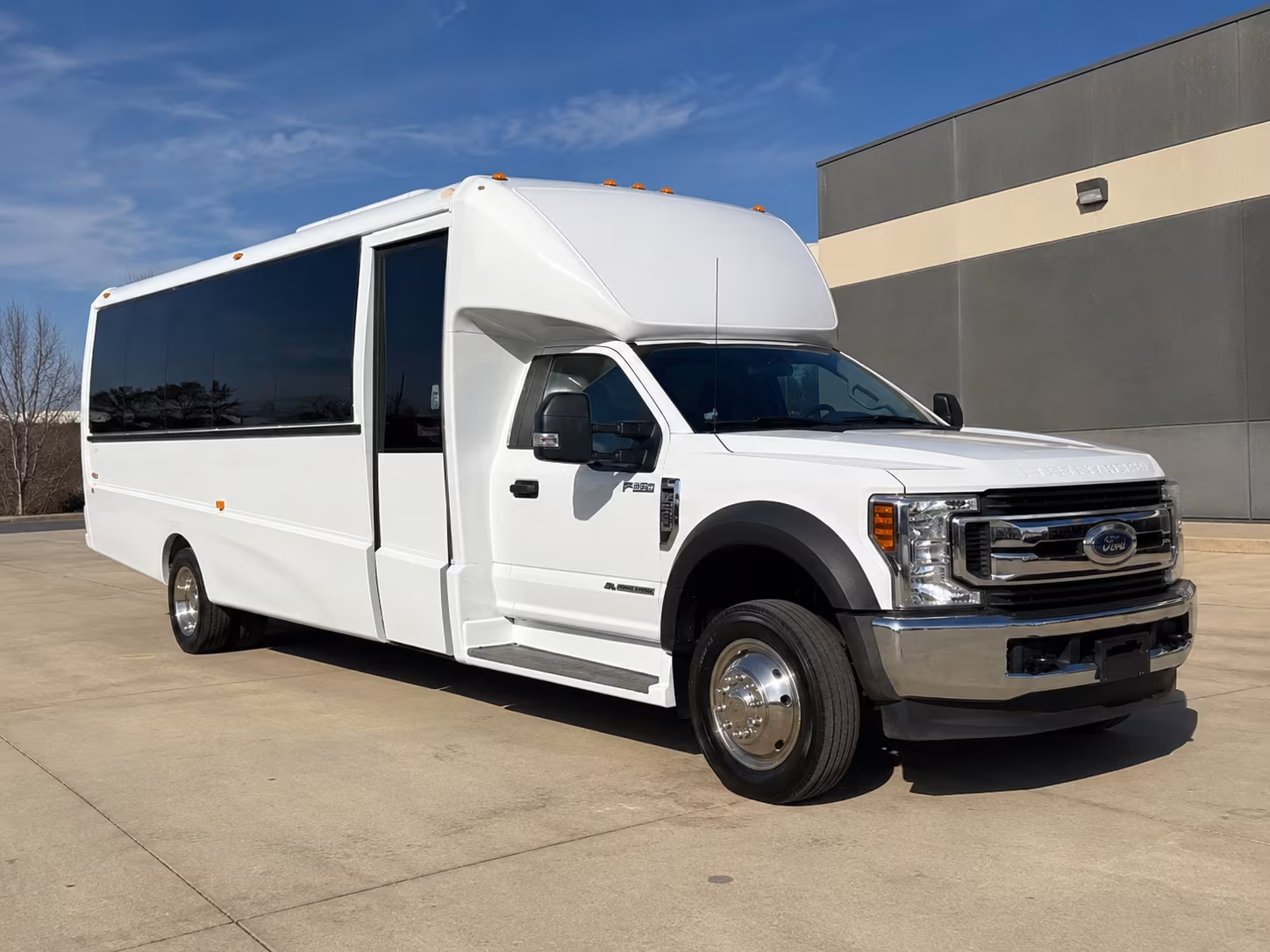wedding buses and shuttle services across the tennessee valley